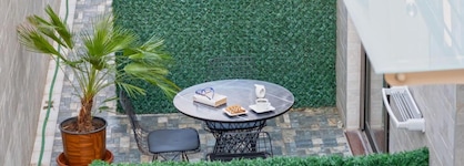 Citrus Luna Suite