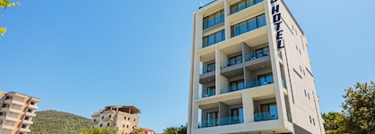 Ames Hotel & Spa