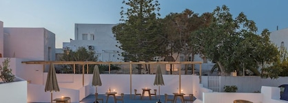 Voca Hotel & Suites