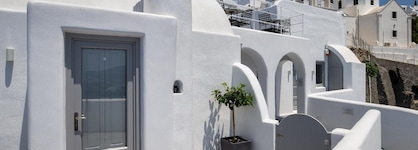 Eteoro Suites