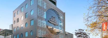 Christchurch City Hotel