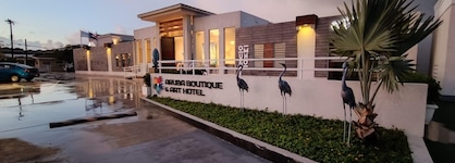 Aruba Boutique & Art Hotel, Adults Only
