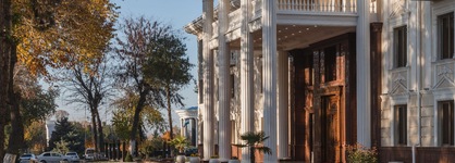 Zarafshon Parkside Hotel