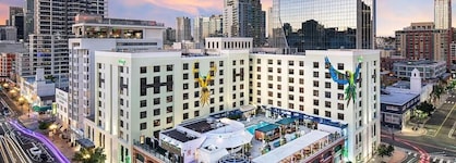 Margaritaville Hotel San Diego Gaslamp Quarter