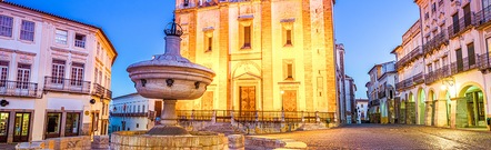 Évora