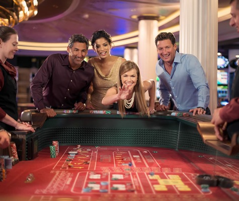 Foto Celebrity Reflection 6