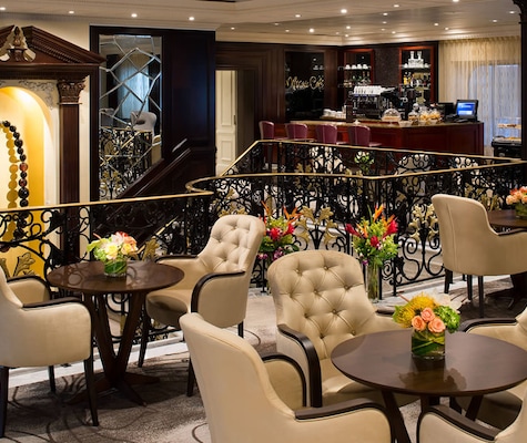 Foto Azamara Quest Desire 11