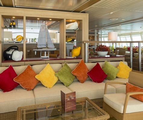 The Waves Club