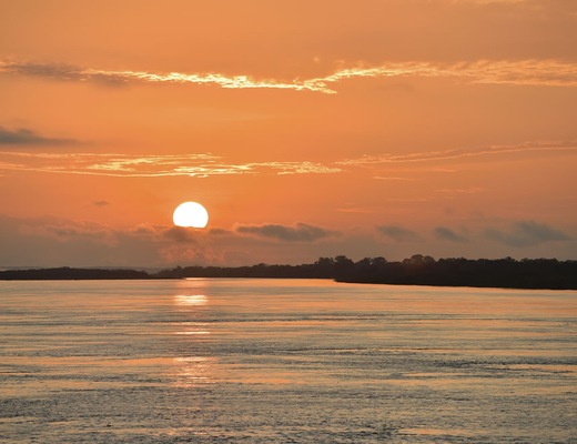 Sonnenuntergang am Amazonas
