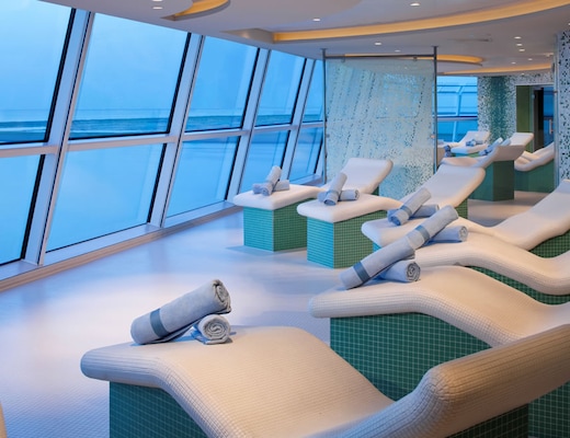 Foto Celebrity Reflection 10