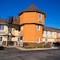 Days Inn & Suites By Wyndham Coralville  Iowa City - map