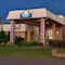 Days Inn And Suites By Wyndham Sikeston - map