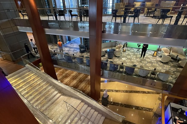 Foto Celebrity Infinity 11
