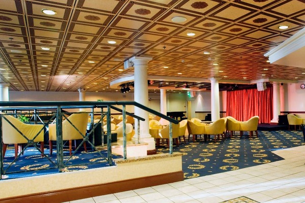 Foto Carnival Fantasy 16