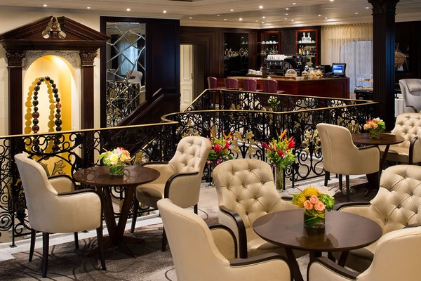 Foto Azamara Quest Desire 11