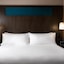 One King West Hotel & Residence