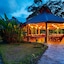 Laguna Lodge