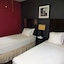 Broadway Hotel&Hostel-Private And Shared Bath