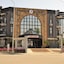 Clover Magic Park Side Hotel