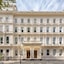 Commodore Hotel
