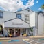 Parkway International Resort
