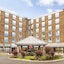 Waterloo Hub Hotel & Suites