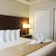 The Point Hotel & Suites
