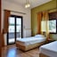 Iraklis Studios & Apartments
