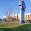Hampton Inn & Suites By Hilton Calgary Airport