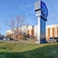 Hampton Inn & Suites By Hilton Calgary Airport