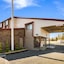 Red Roof Inn & Suites Medford - Airport