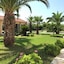 Village Inn Studios & Family Apartments
