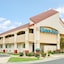 Days Inn By Wyndham Overland Park Metcalf Convention Center