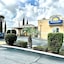 Days Inn By Wyndham Pensacola - Historic Downtown