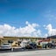 Fort Lauderdale Gardens Inn & Suites