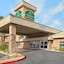 La Quinta Inn & Suites By Wyndham Lv Tropicana Stadium