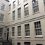 Suffolk Lane Apartment By Bridgestreet