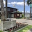 Teal Motor Lodge
