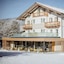 Crystls Aparthotel