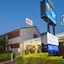 Airport Admiralty Motel