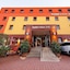 Max Inn Hotel