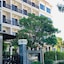 Sunshine Hotel