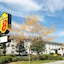 Super 8 By Wyndham Redmond