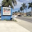 Dockside Inn & Resort
