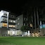 Hotel Bee Town