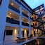 99 The Gallery Hotel