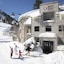 Palisades Tahoe Lodge