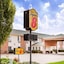 Super 8 By Wyndham Pekin Peoria Area