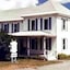 Spruce Lodge Bed & Breakfast & Guest Cottage