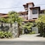 Rockside Beach Resort